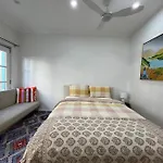 Convenient Spacious Studio With Free Parking