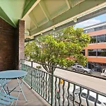 Quaint 3-Bed Heritage Home In The Heart Of Sydney