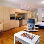 Accommodation Sydney Potts Point Pet Friendly Studio Apartment With Balcony