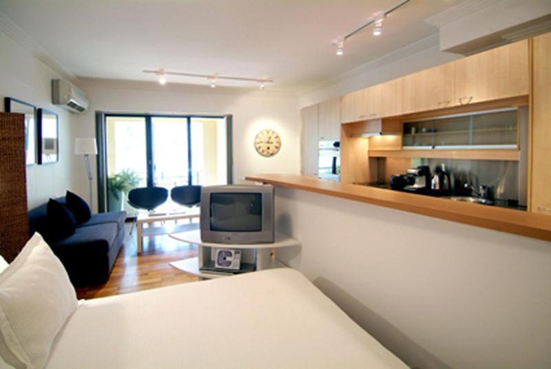 Potts Point Pet Friendly With Balcony Apartment Sydney