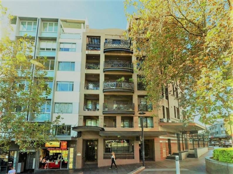 Potts Point Pet Friendly With Balcony Apartment
