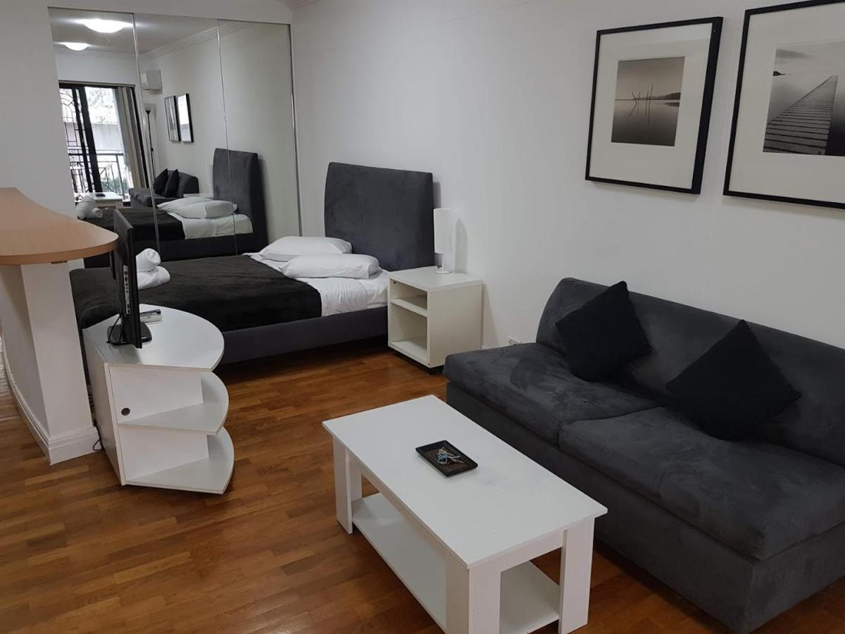 Potts Point Pet Friendly With Balcony *
