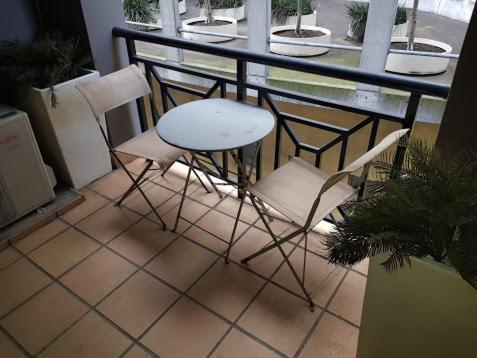 Potts Point Pet Friendly With Balcony