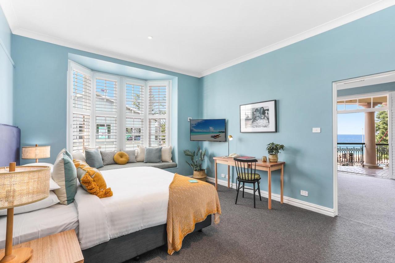 Coogee Bay 3*