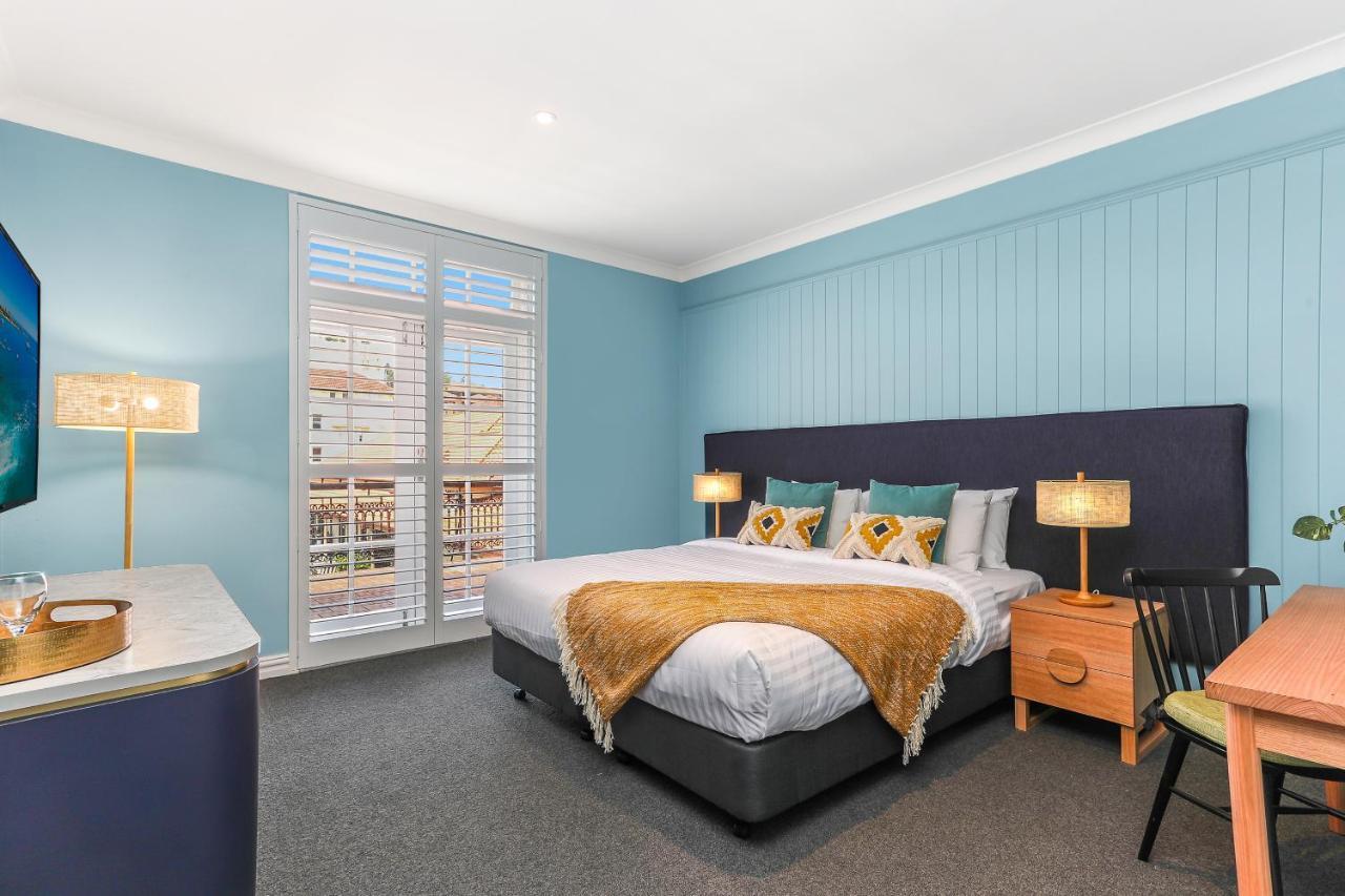 Coogee Bay 3*