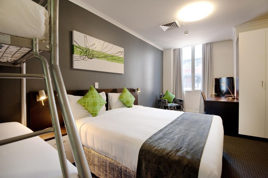 Hotel 28
