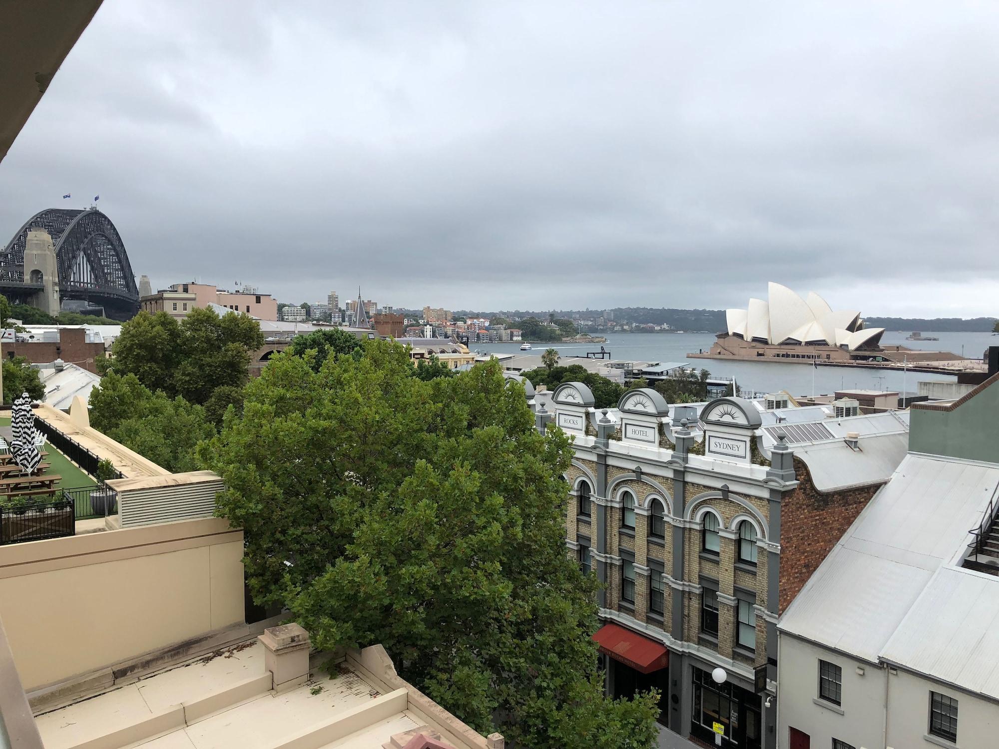 Rendezvous The Rocks Hotel