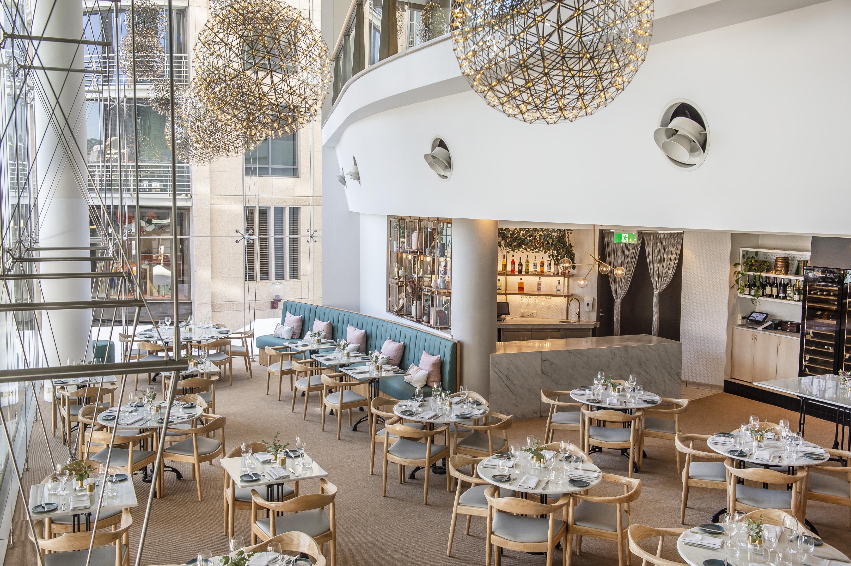 Pullman Quay Grand Harbour Hotel