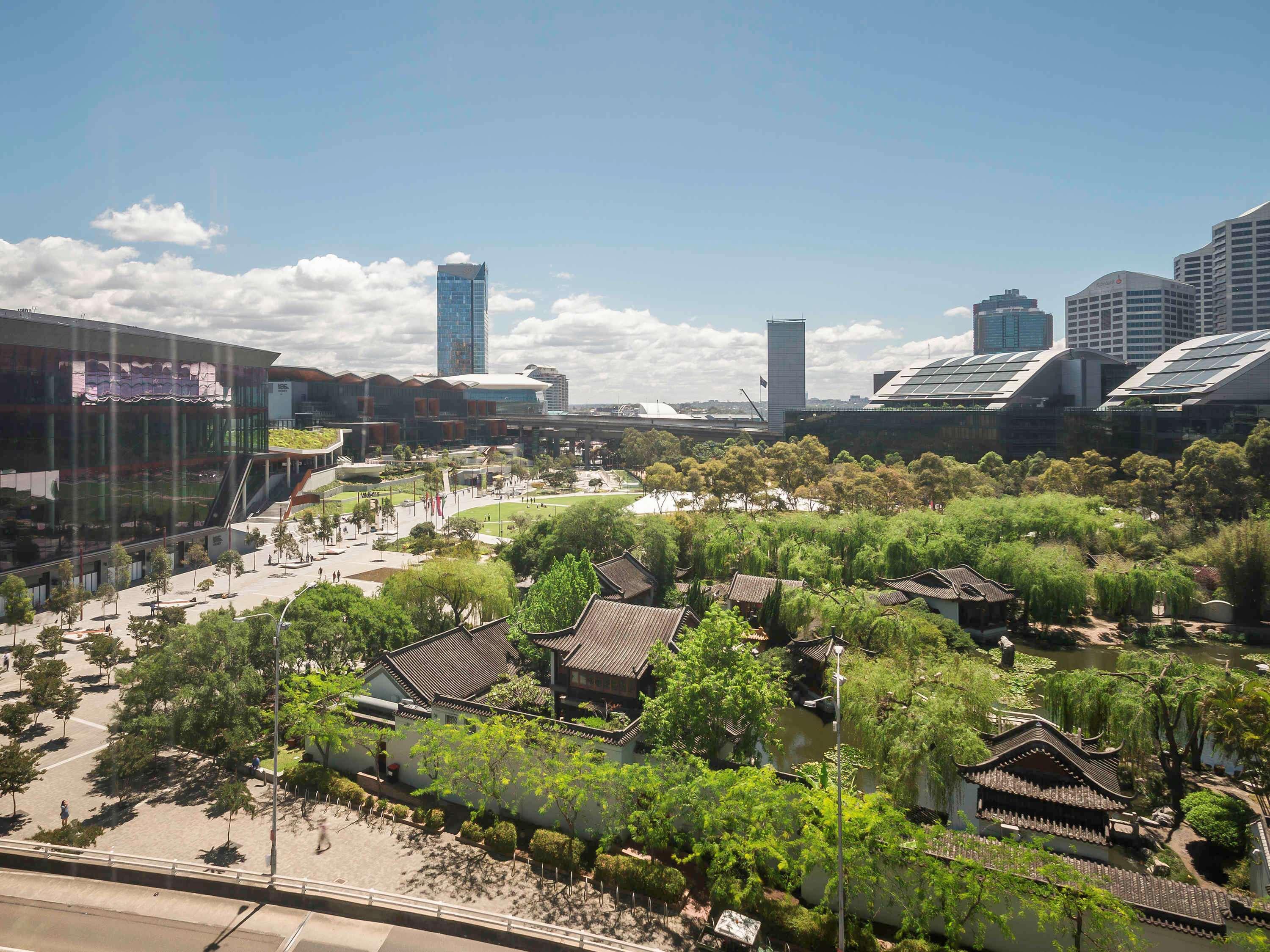 Novotel Darling Square 4*