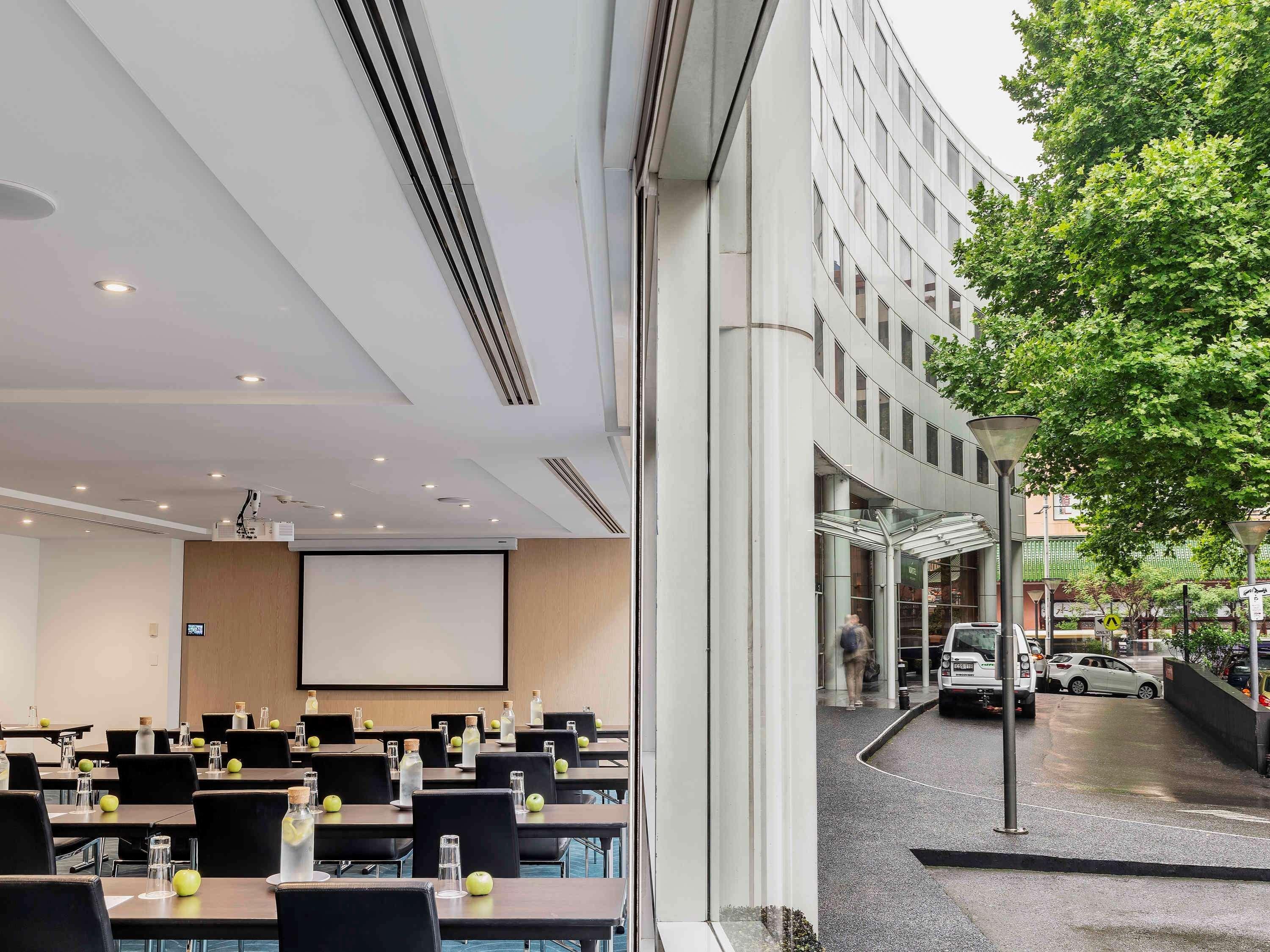 Novotel Darling Square Hotel 4*