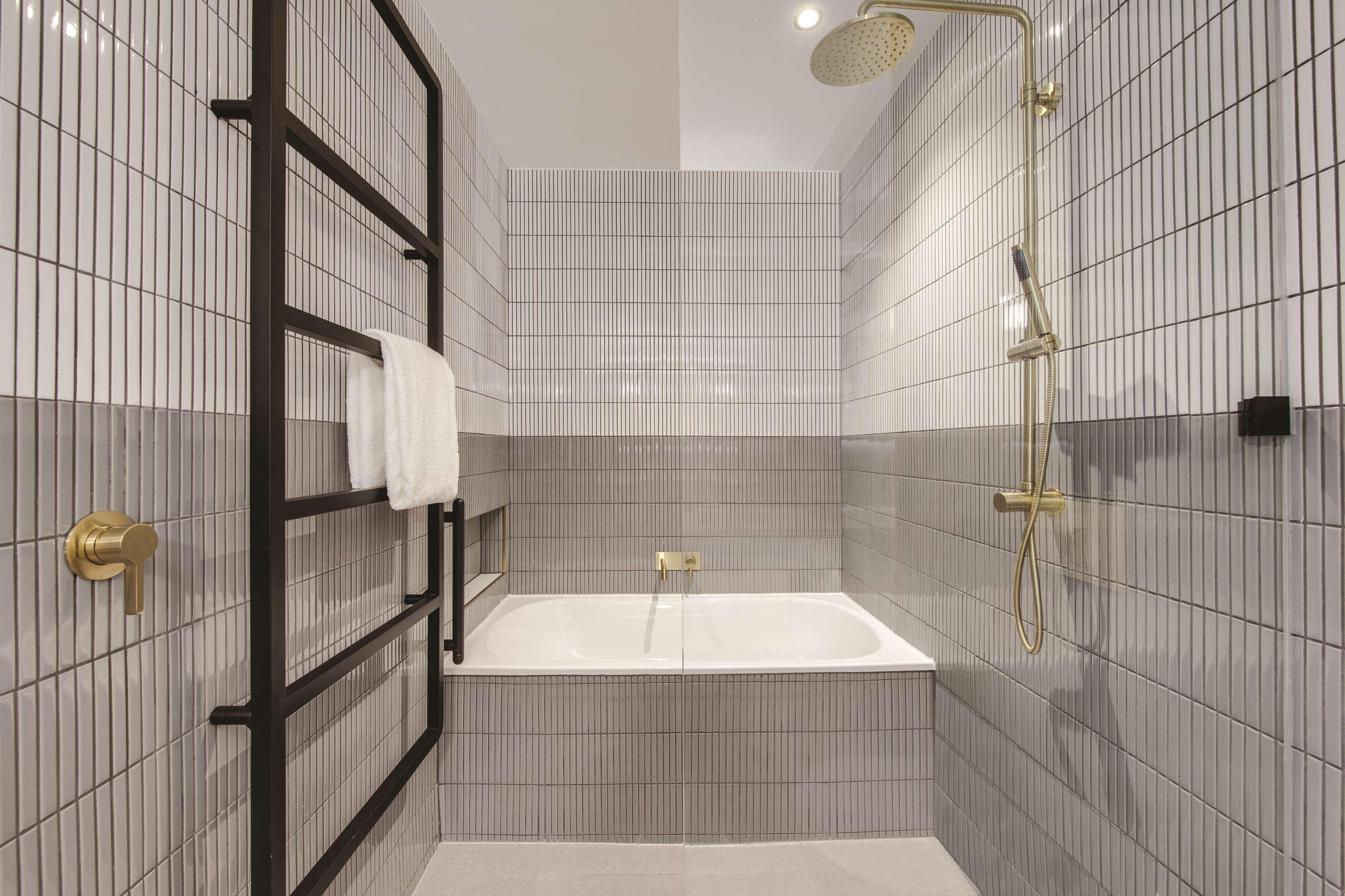Hotel Vibe Darling Harbour 4*