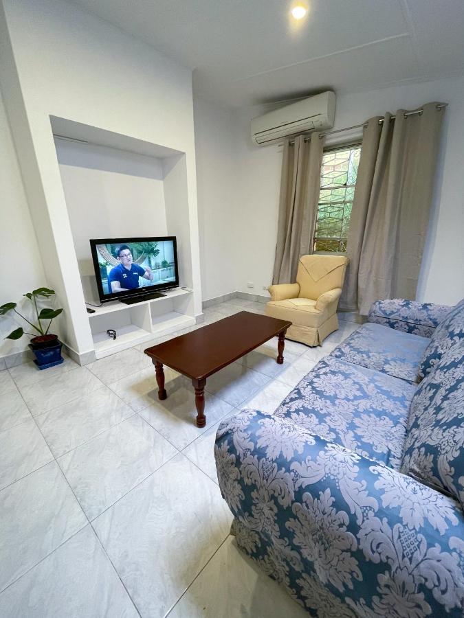 Lcf Rosehill 3 Free Car Parking Inside G2 Holiday home Sydney