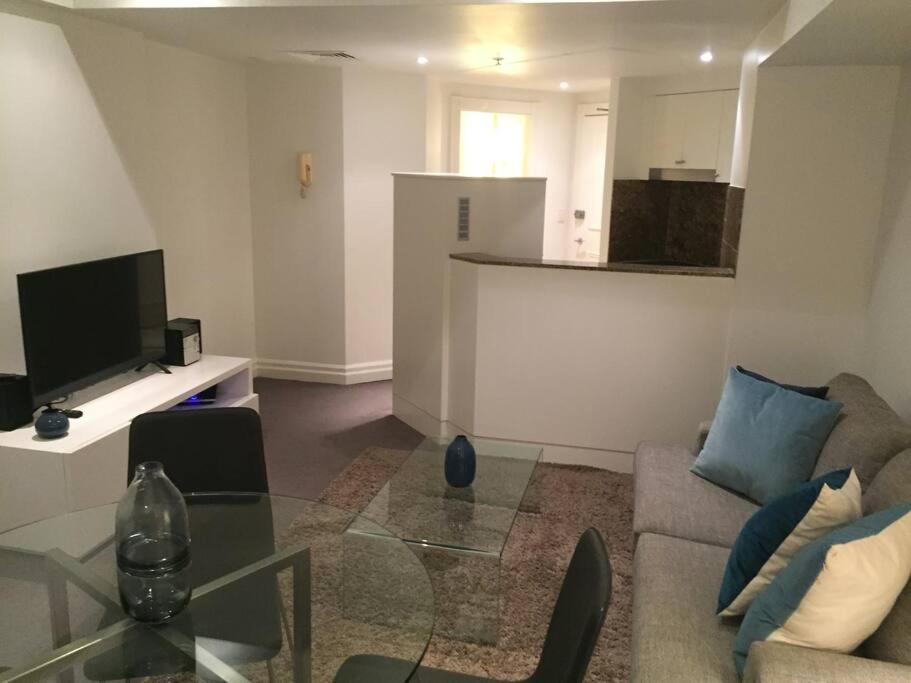 Heart Of Cbd - B412 Apartment *