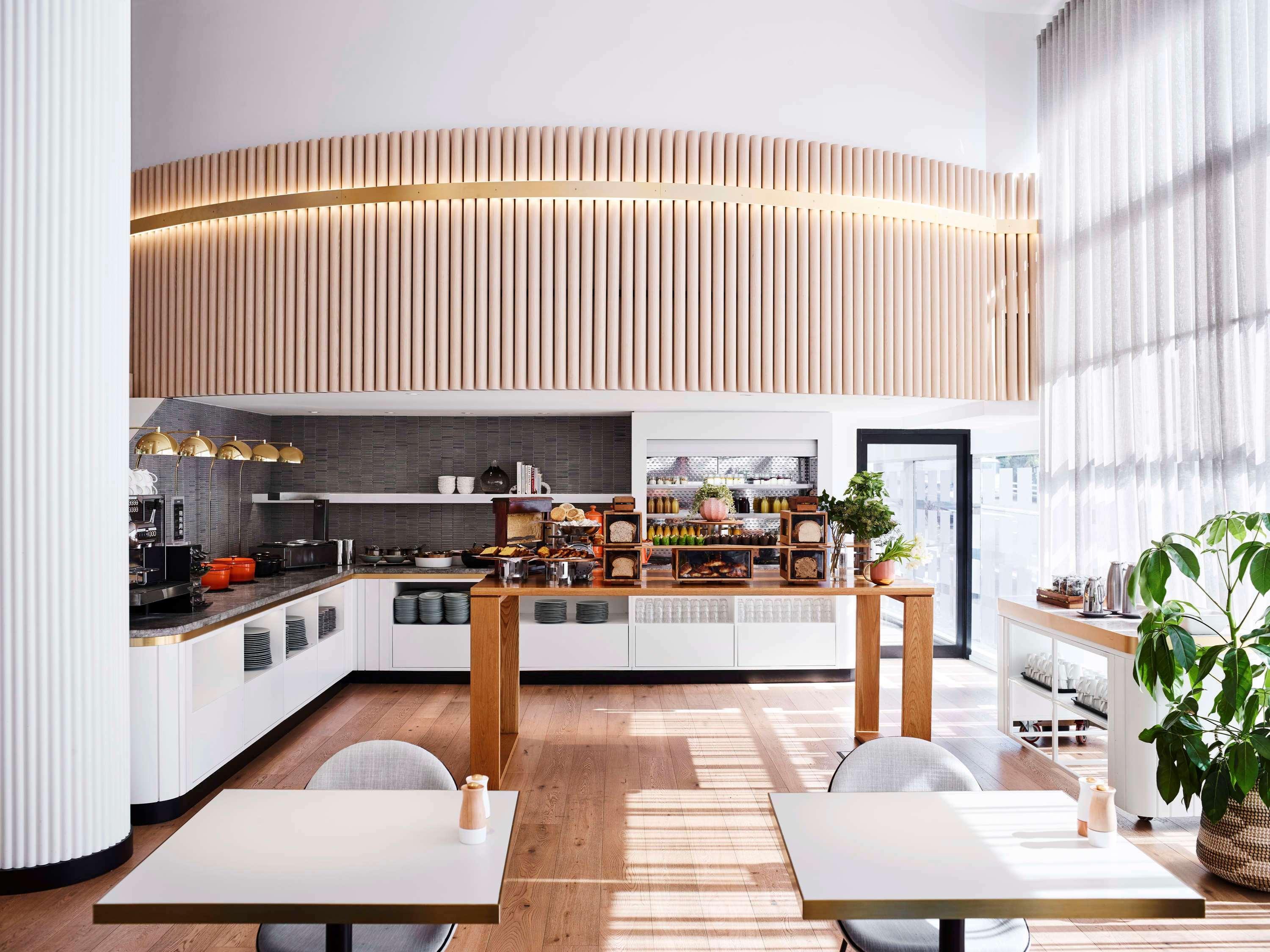 Novotel Darling Square 4*