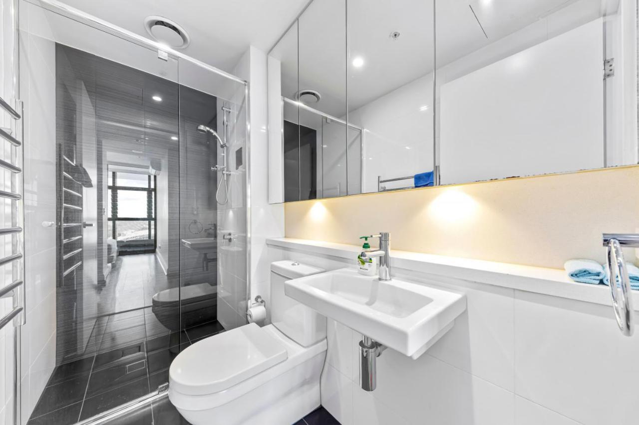 Lovely 2 Bedroom In Centre Of Olympic Park Apartment Sydney