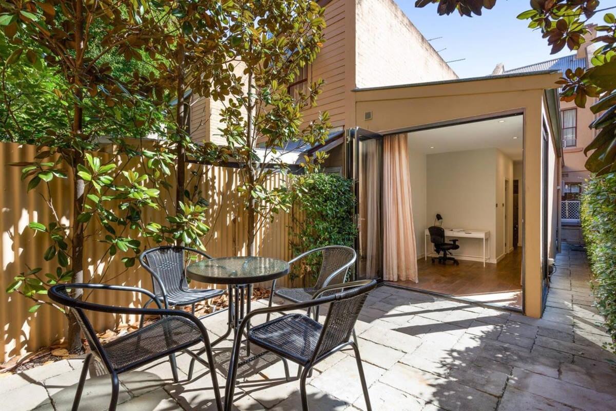 Traditional 2-bed Terrace House In Millers Point Holiday home *