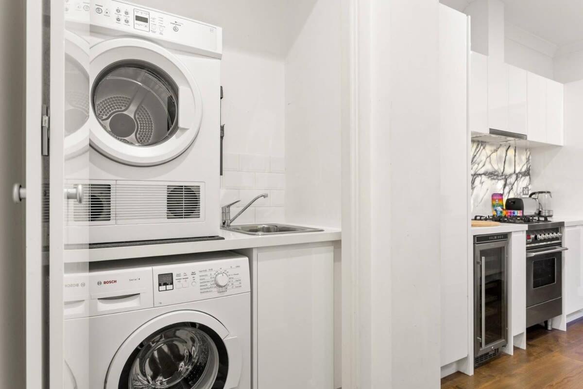 Traditional 2-bed Terrace House In Millers Point Holiday home Sydney