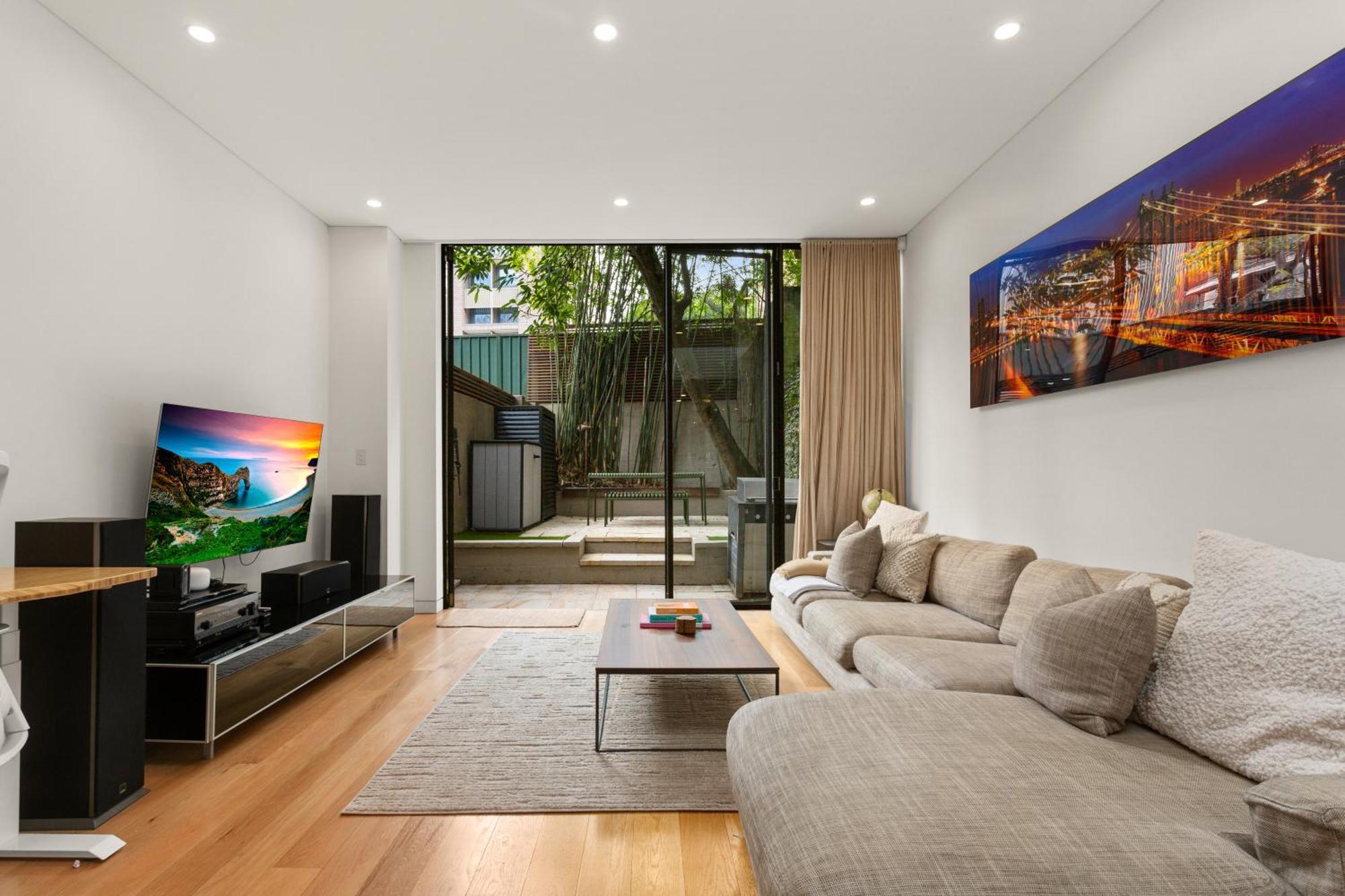 Modern, Elegant Oasis By Dreams Holiday home