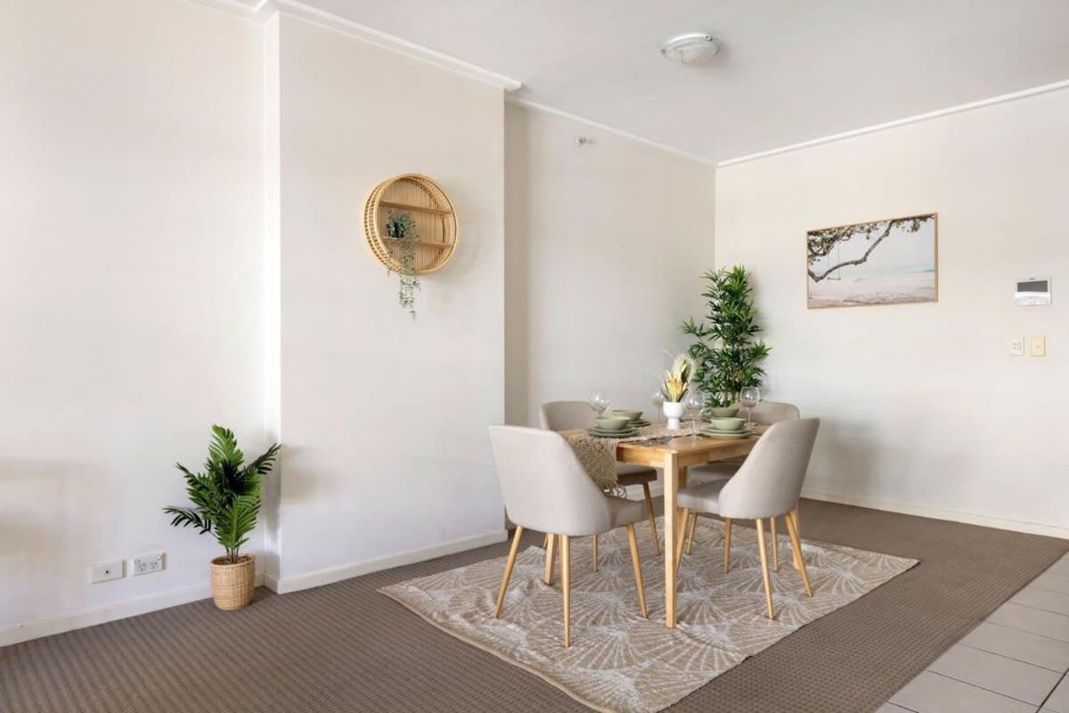 Apartment A Plush & Comfy Right Next To Darling Harbour Sydney