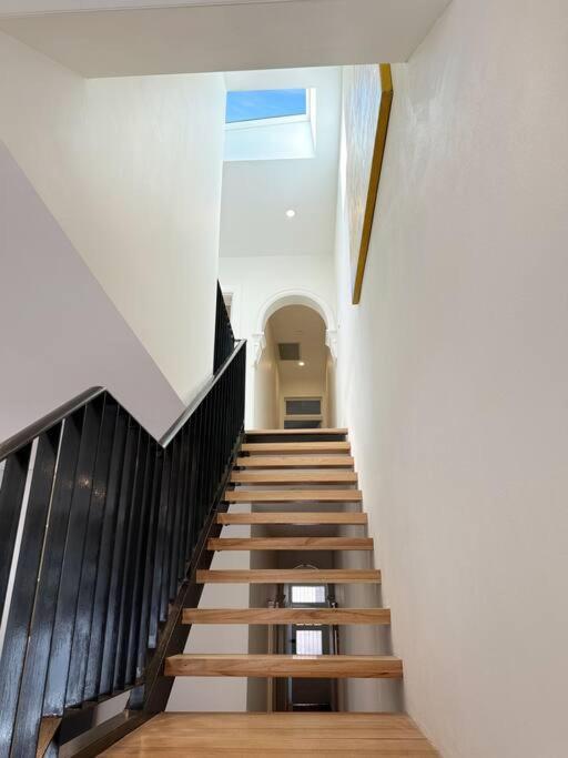 Apartment Cbd Newly Renovated Large Terrace