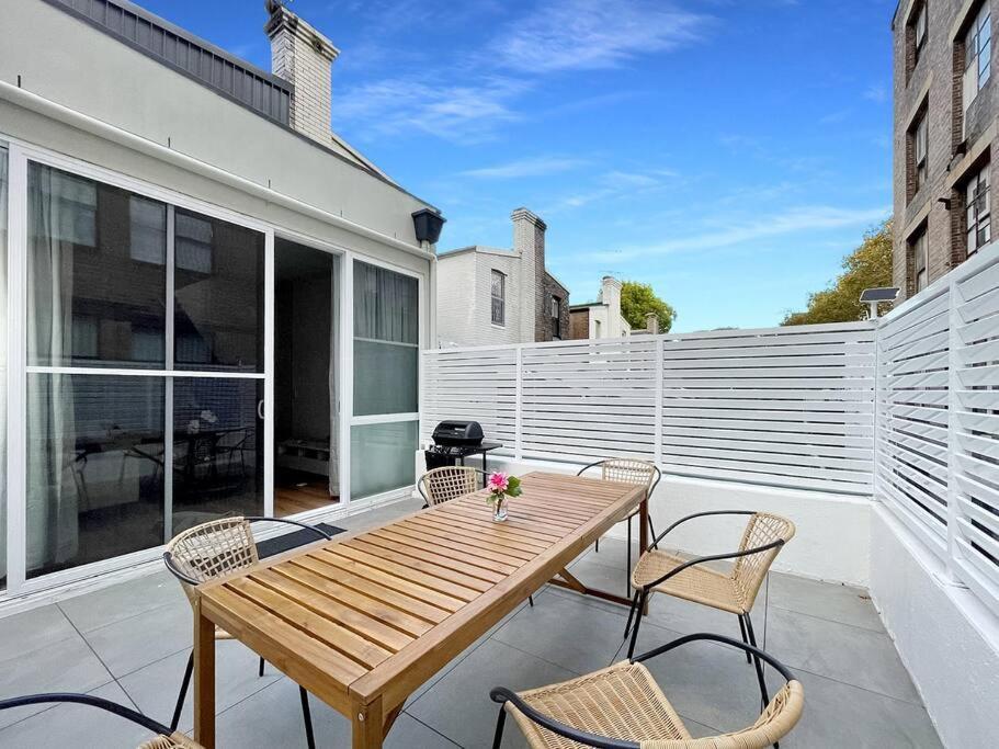 Apartment Cbd Newly Renovated Large Terrace Sydney