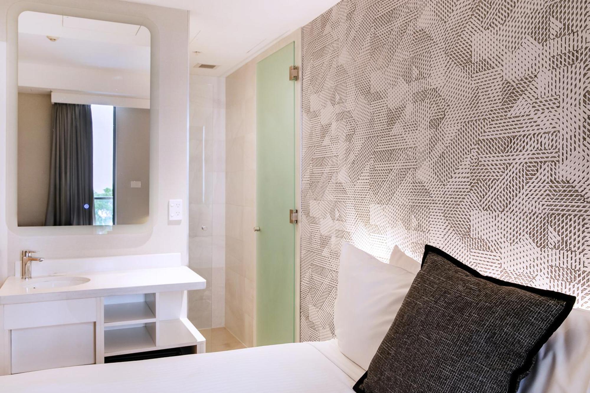 Hotel Kith Darling Harbour Sydney