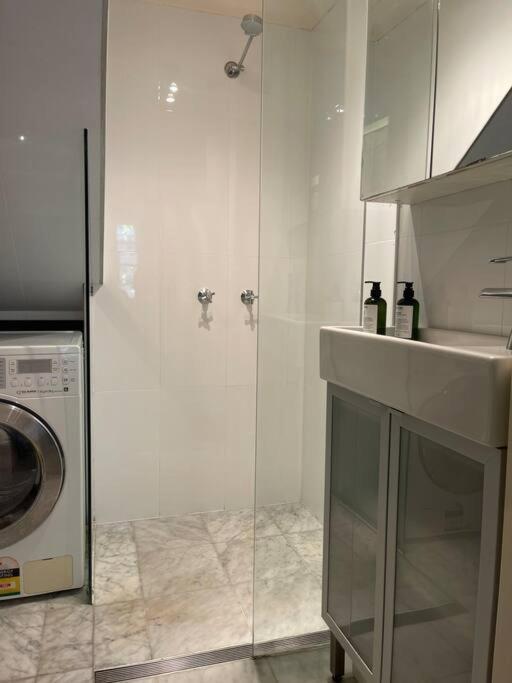 Escape - Pyrmont Stylish *
