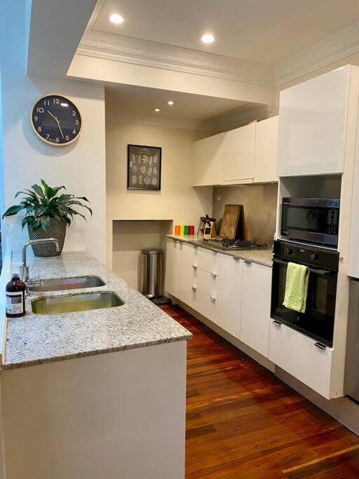 Holiday home Immaculate 3 Bed - Close To Everything! *