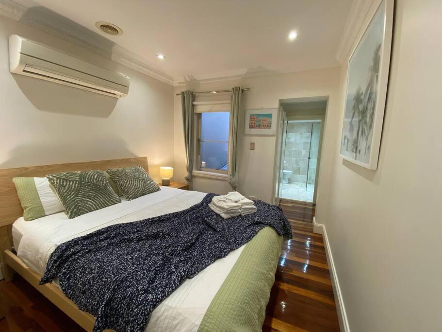 Immaculate 3 Bed - Close To Everything! Holiday home Sydney