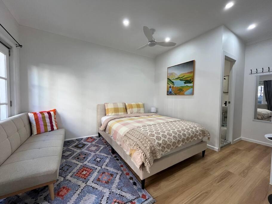 Convenient Spacious With Free Parking Sydney