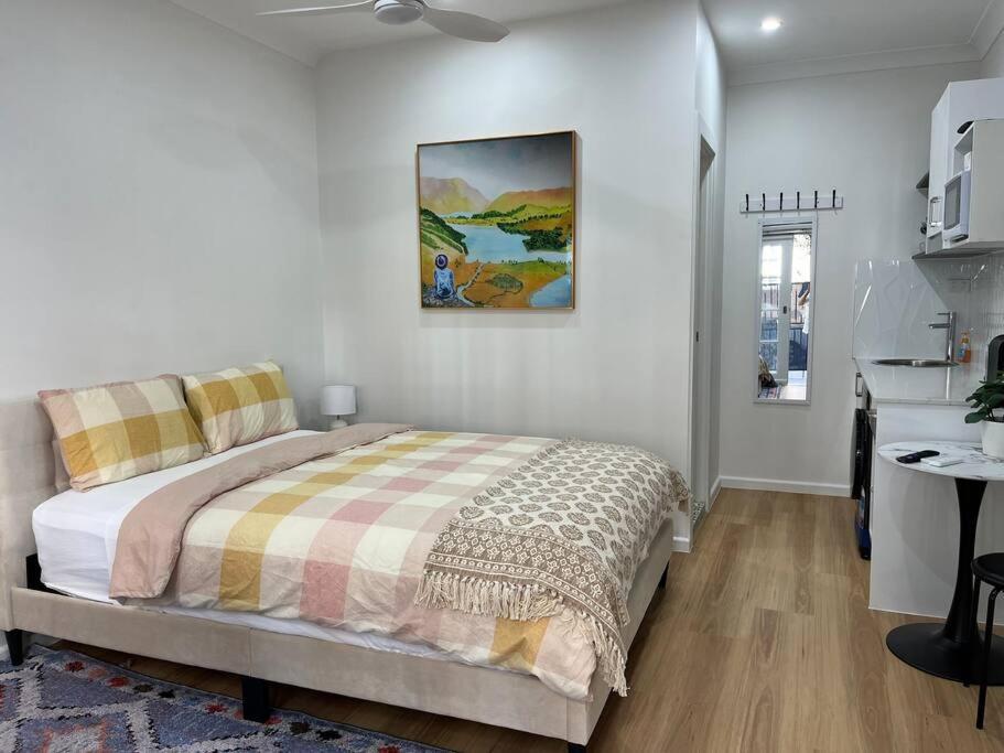 Apartment Convenient Spacious With Free Parking