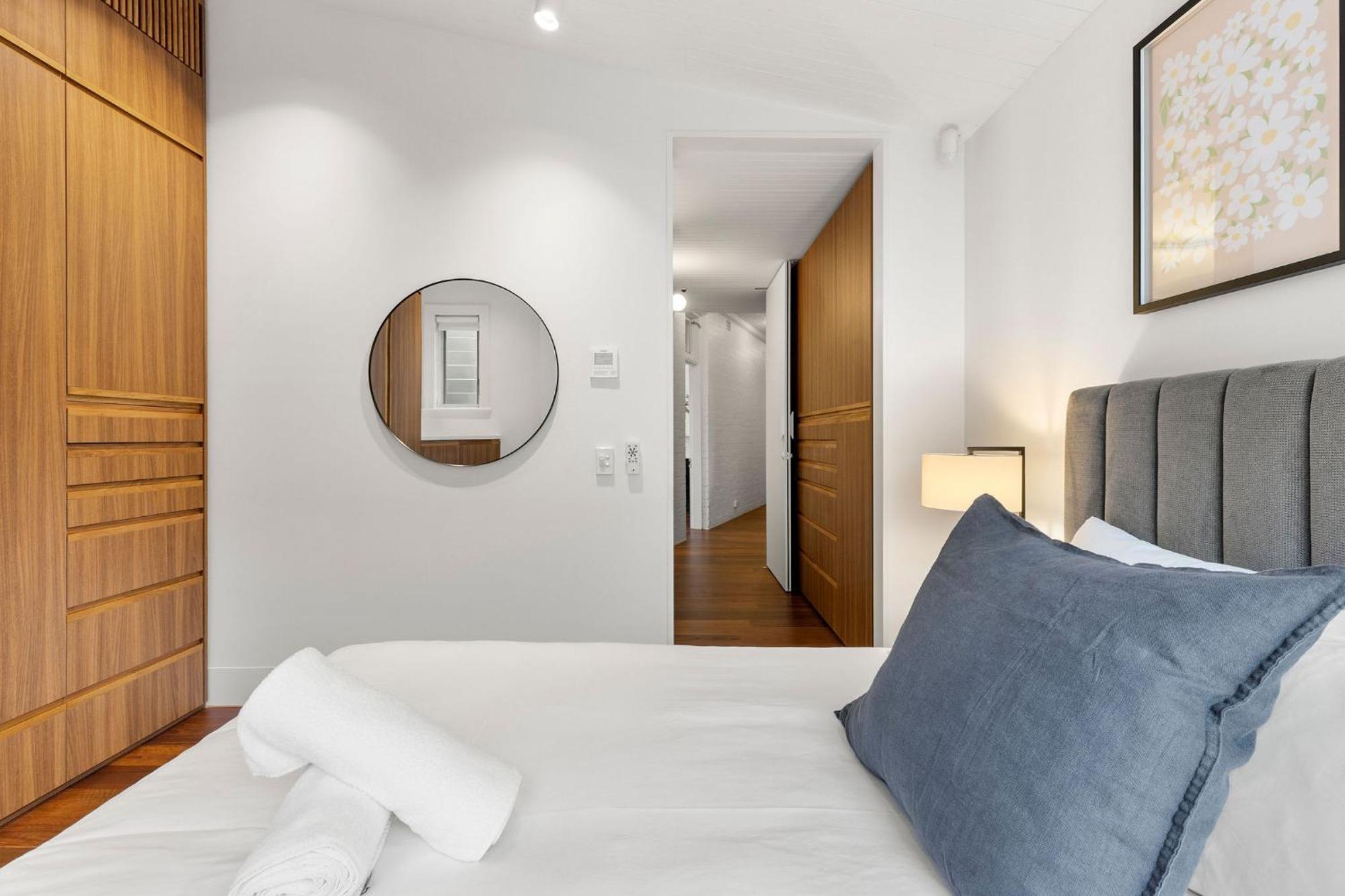 4 Trinity Avenue * Sydney