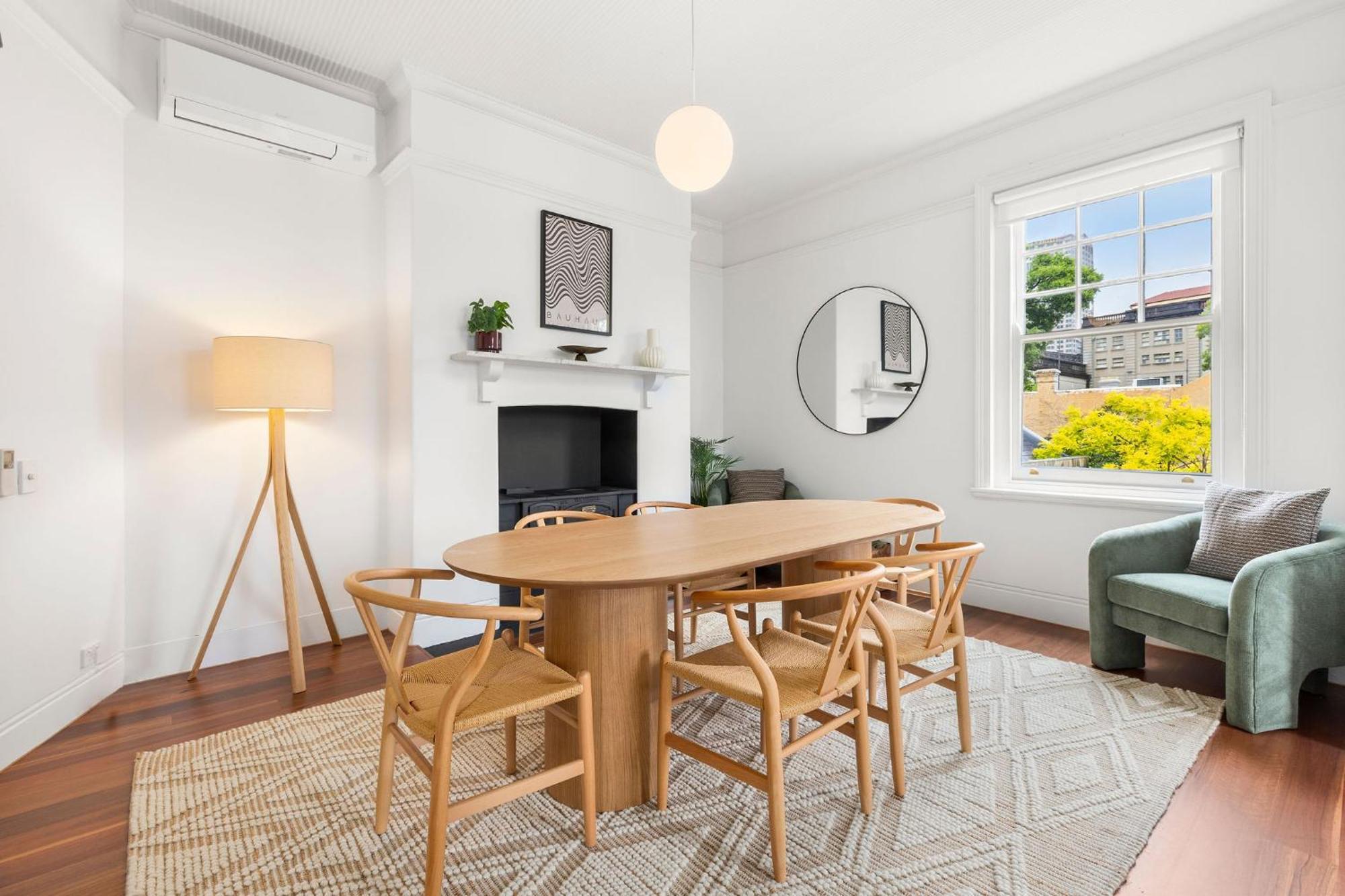 Apartment 4 Trinity Avenue *