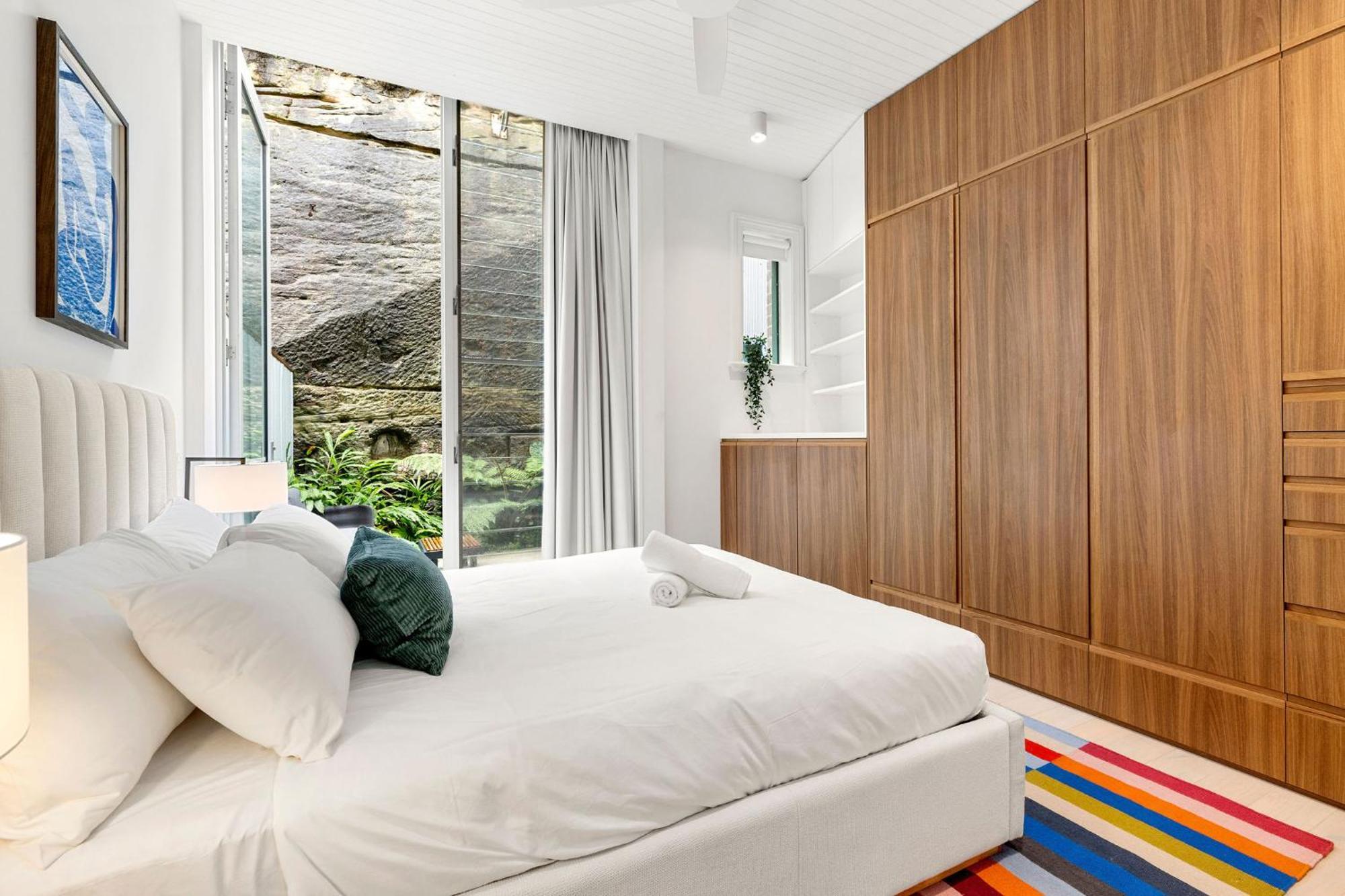 4 Trinity Avenue Apartment