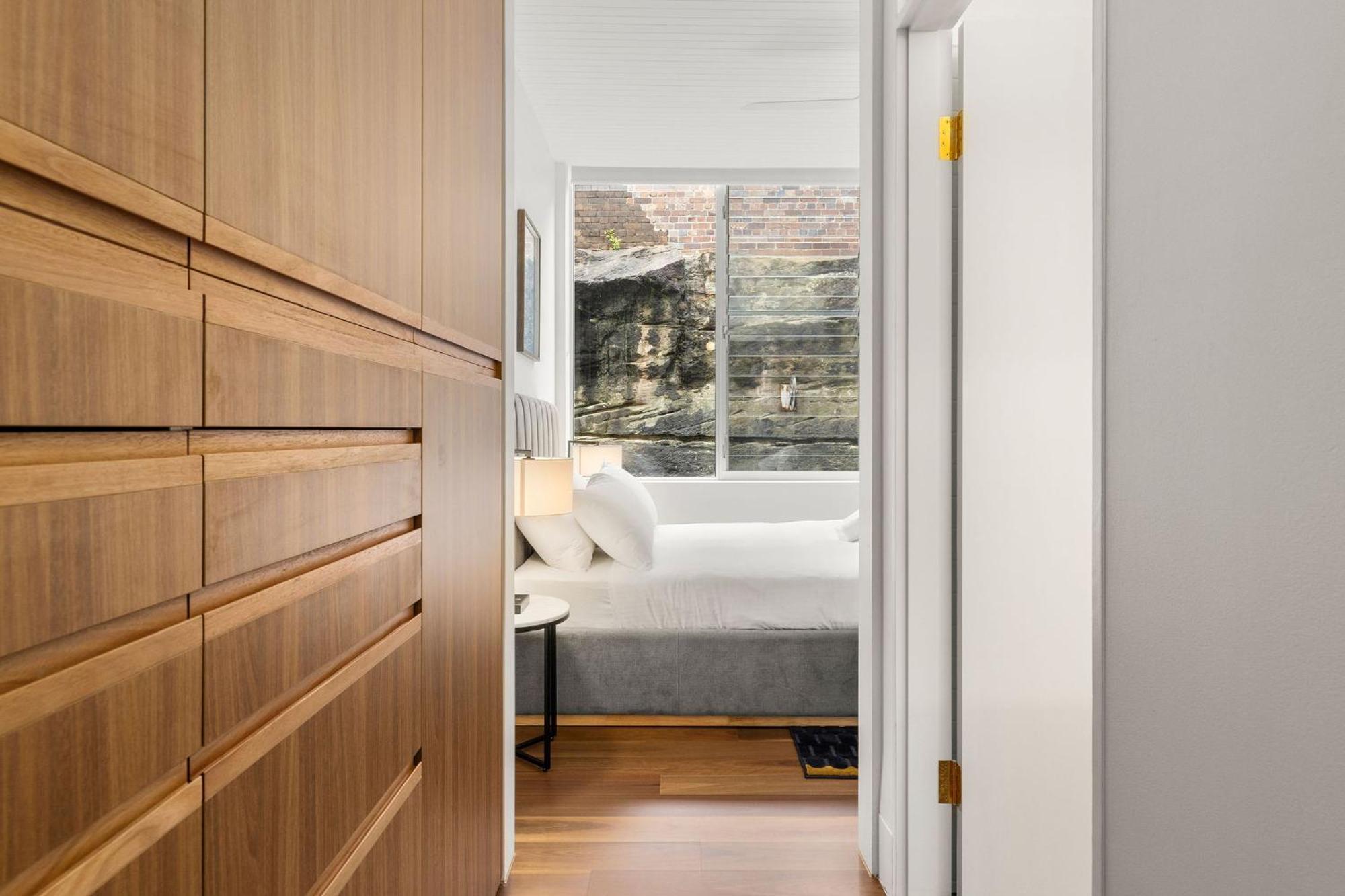 Apartment 4 Trinity Avenue *