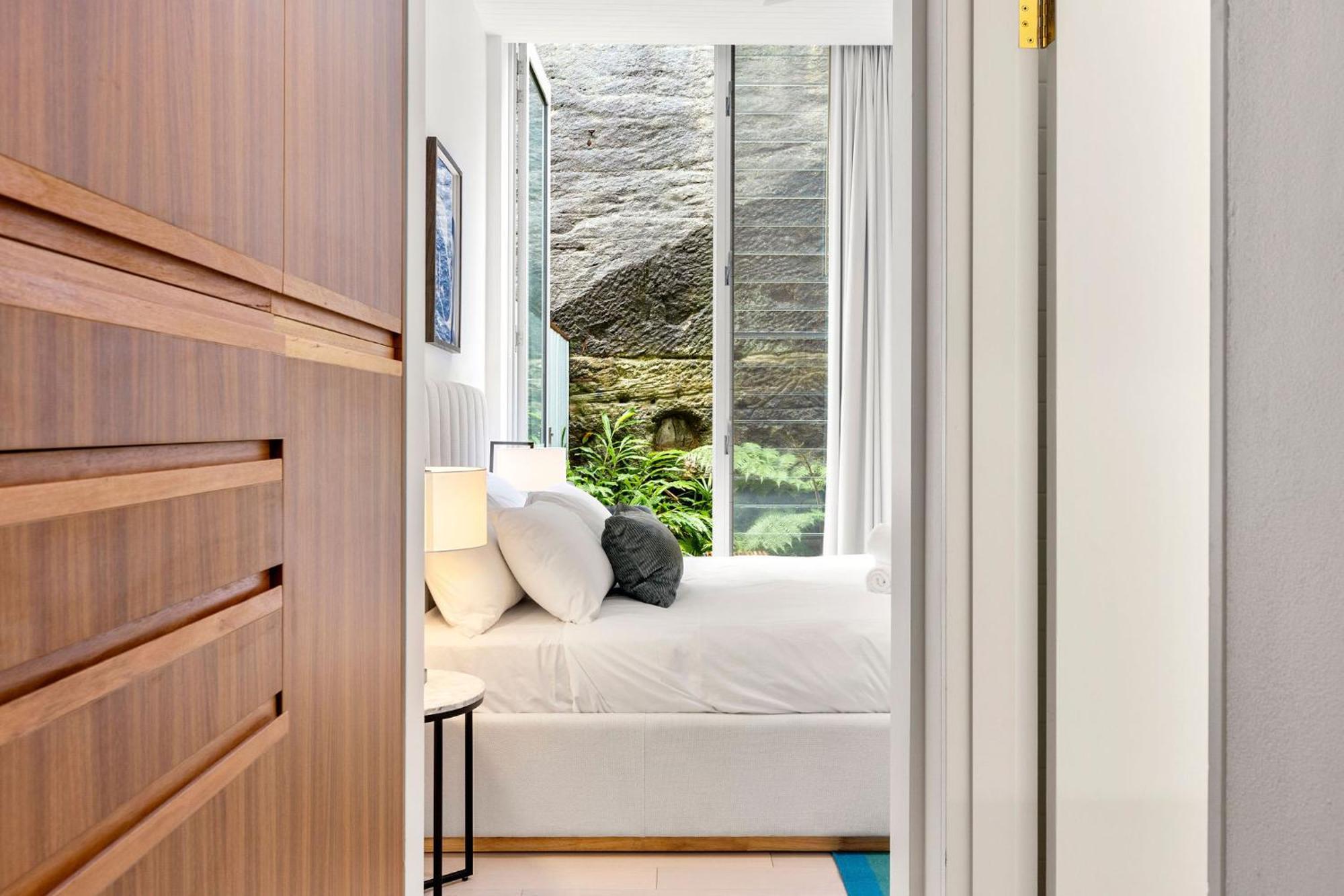 4 Trinity Avenue * Sydney