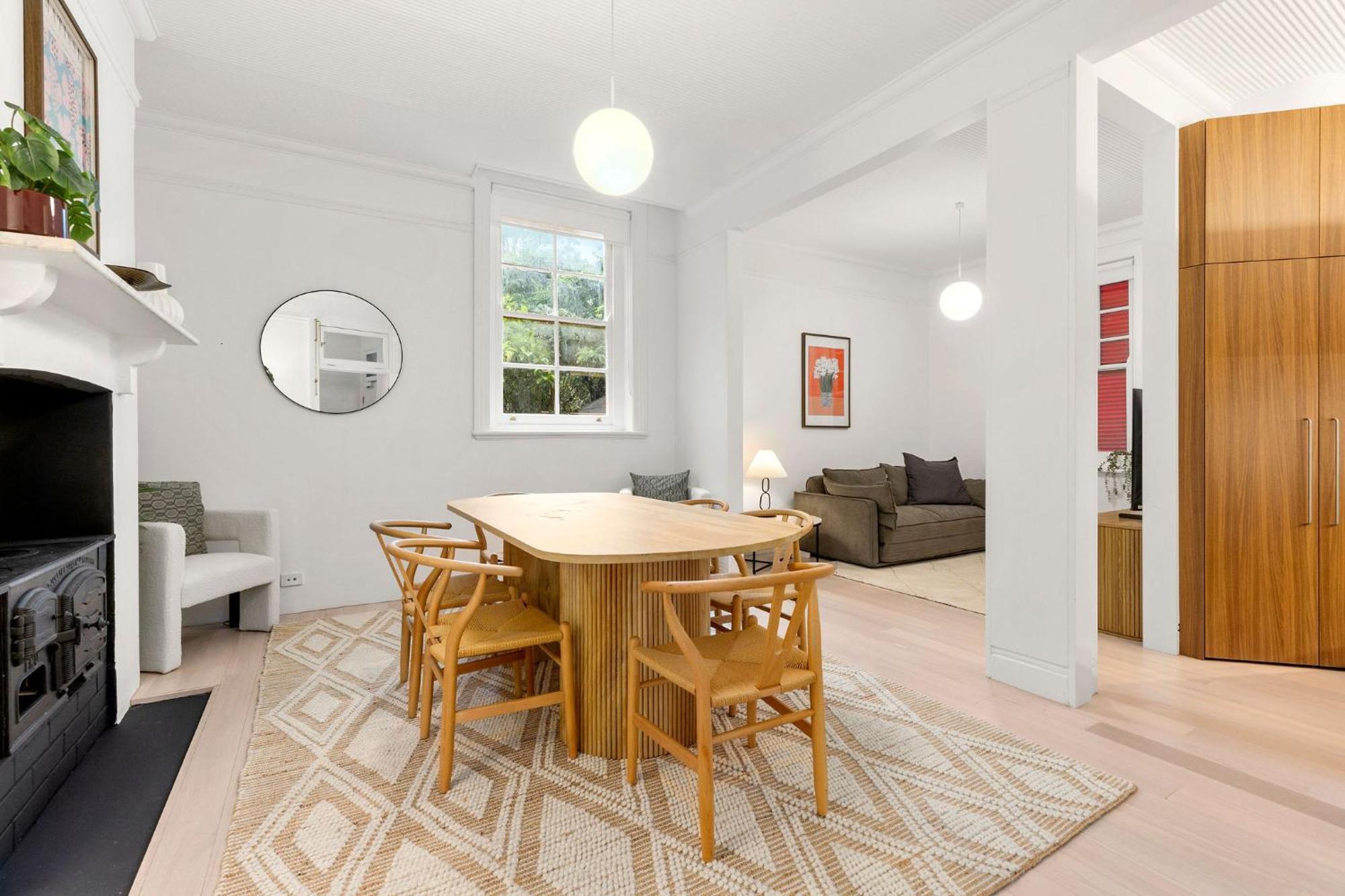 4 Trinity Avenue Apartment *