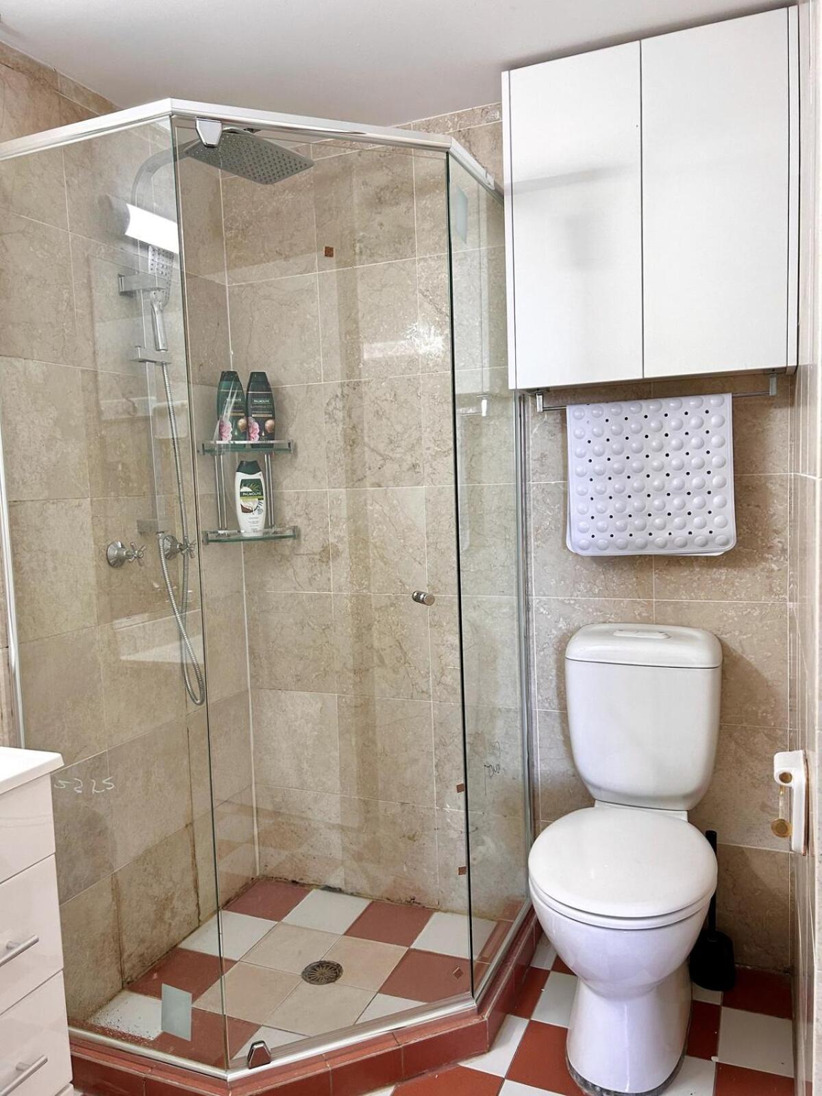Apartment 3br Penthouse In Cbd Wparking *