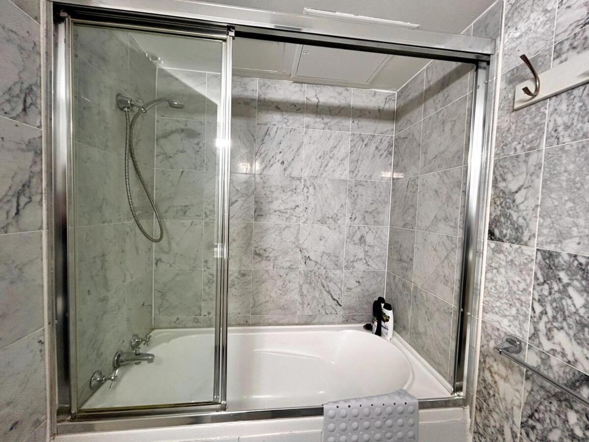 Apartment 3br Penthouse In Cbd Wparking Sydney