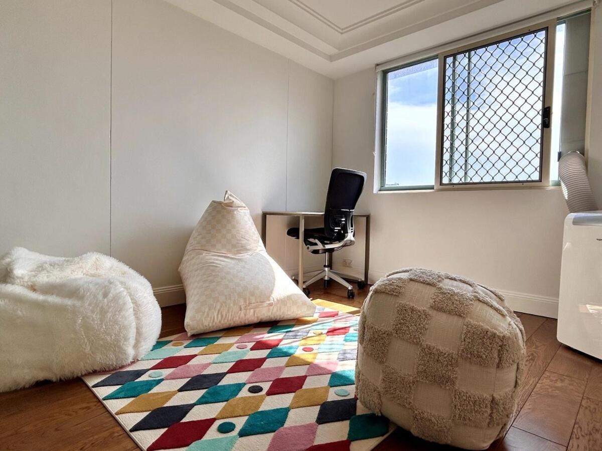 3br Penthouse In Cbd Wparking