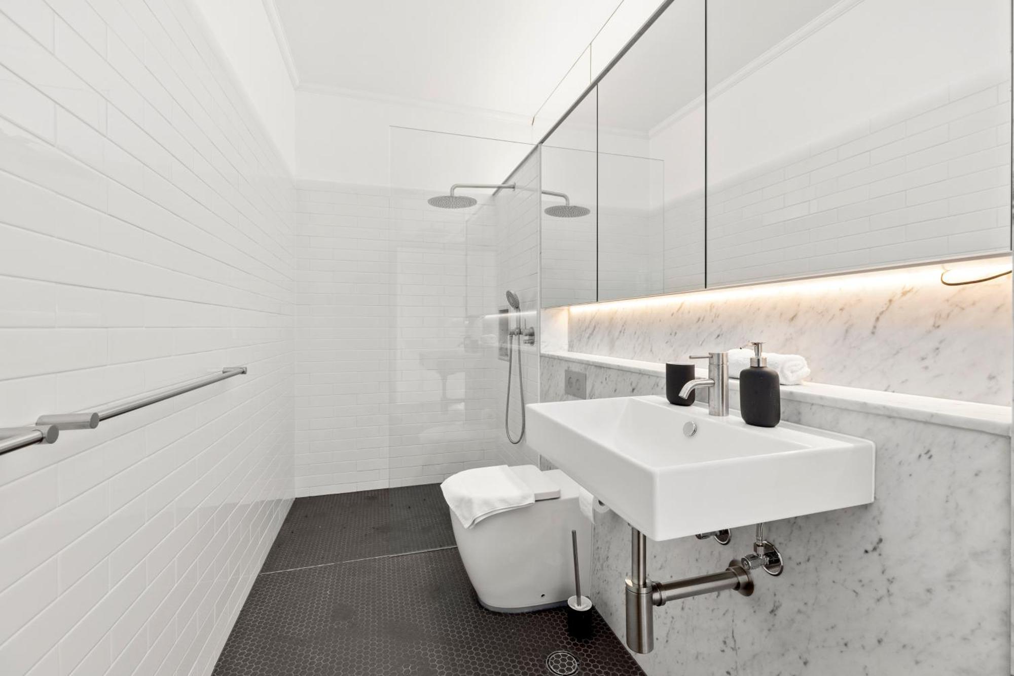 4 Trinity Avenue * Sydney