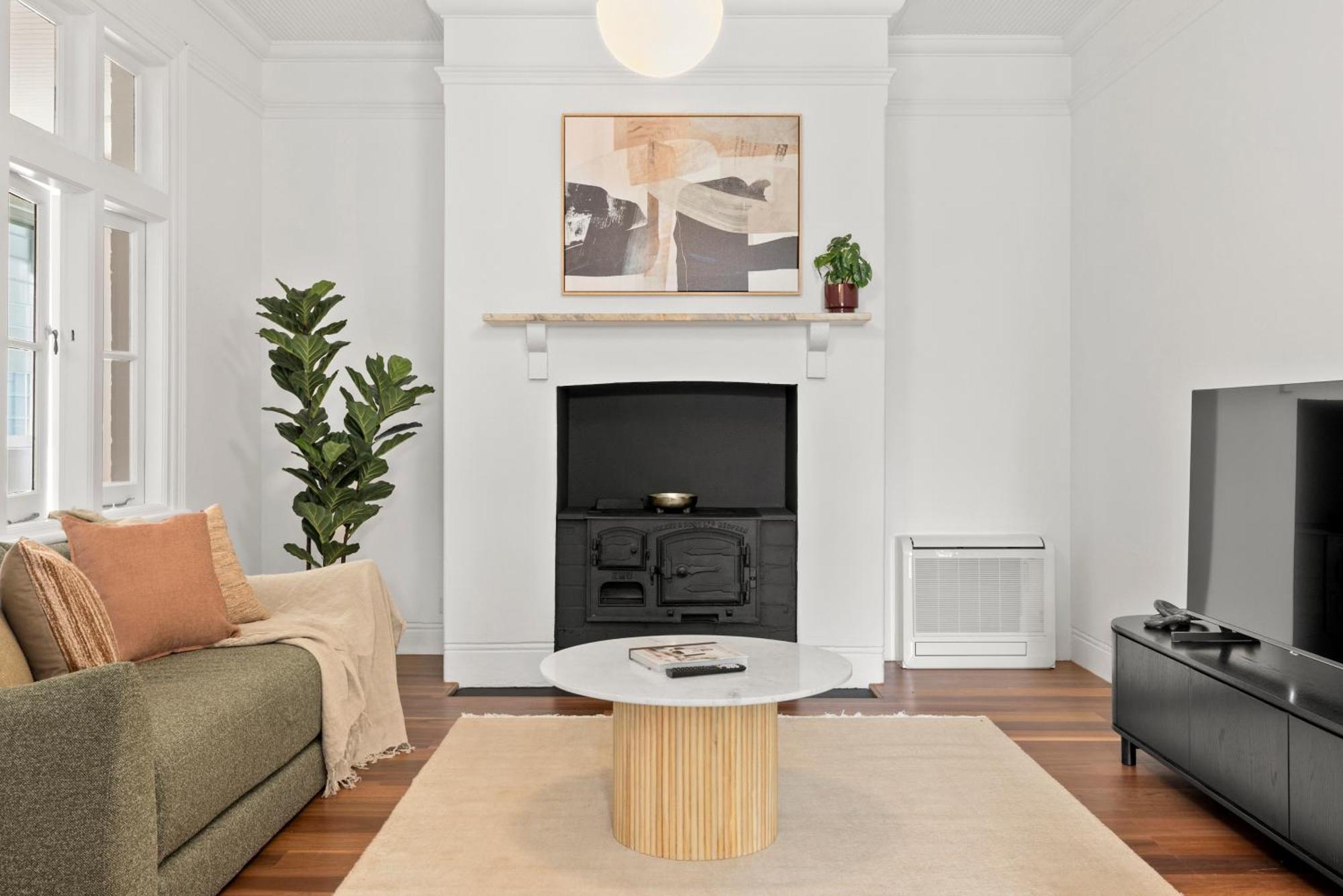4 Trinity Avenue Apartment *