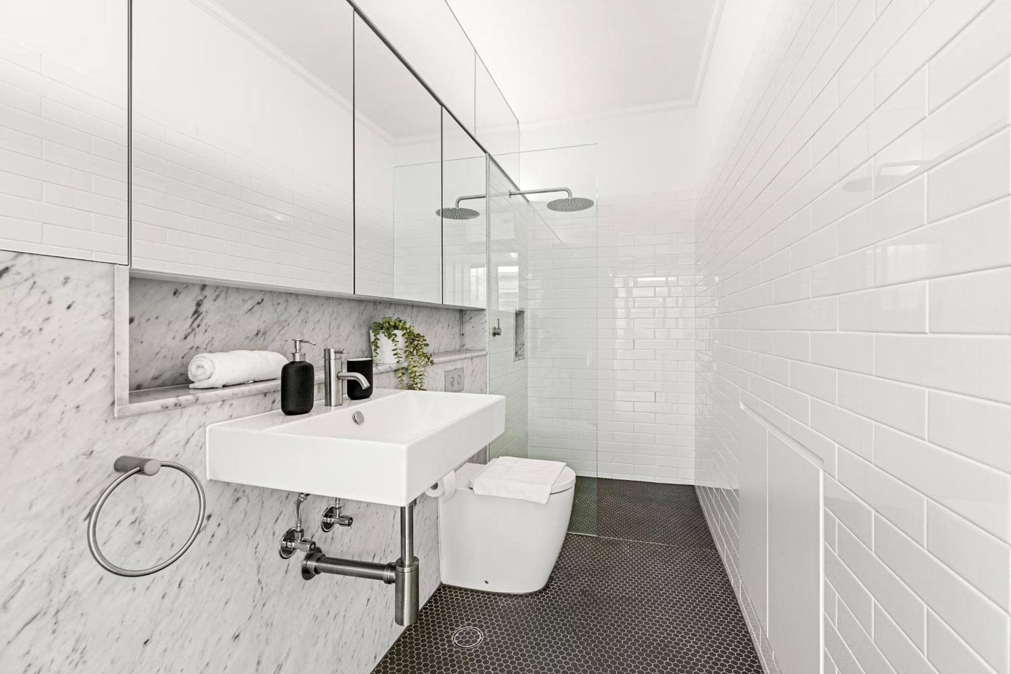 4 Trinity Avenue Apartment