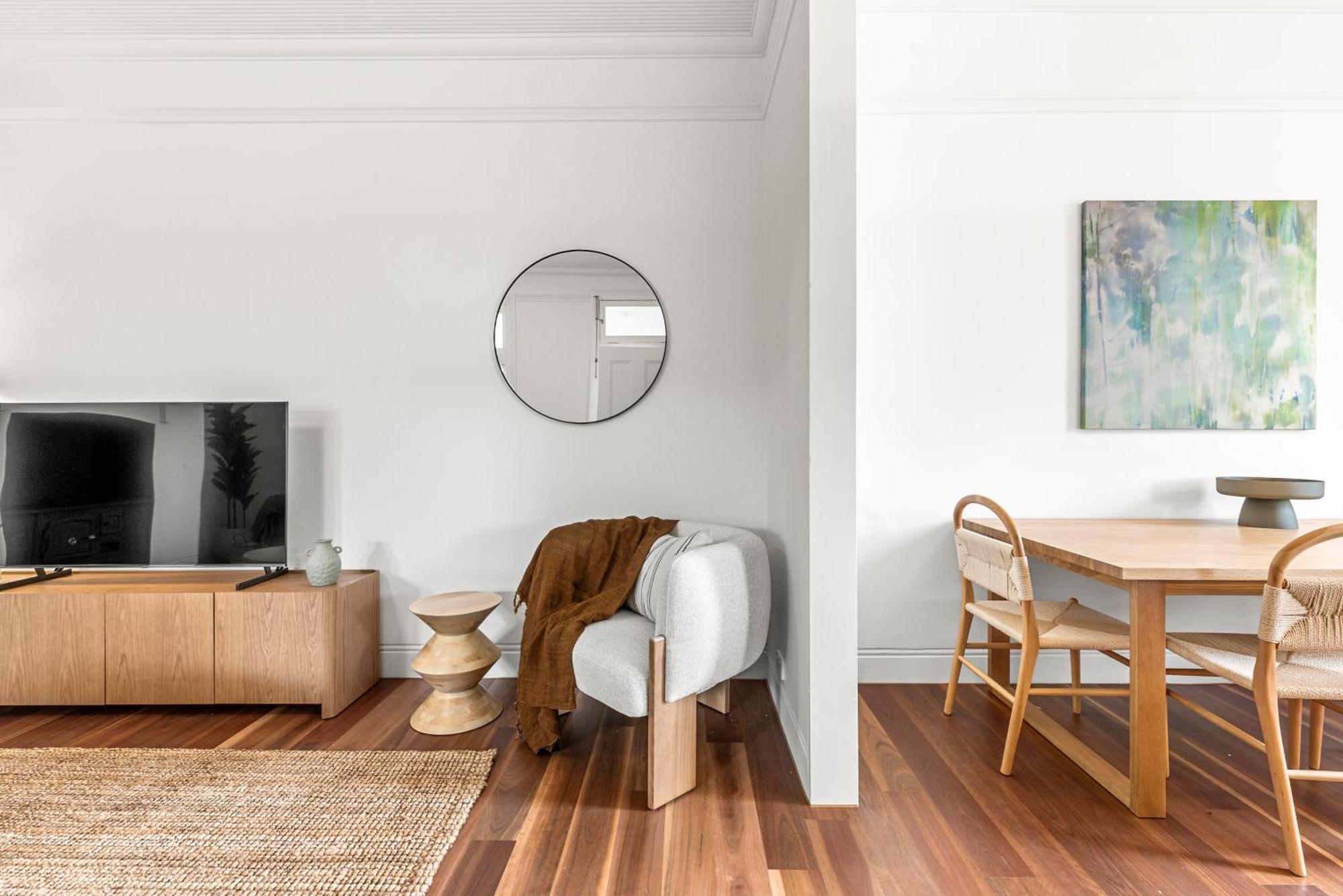 4 Trinity Avenue Apartment *