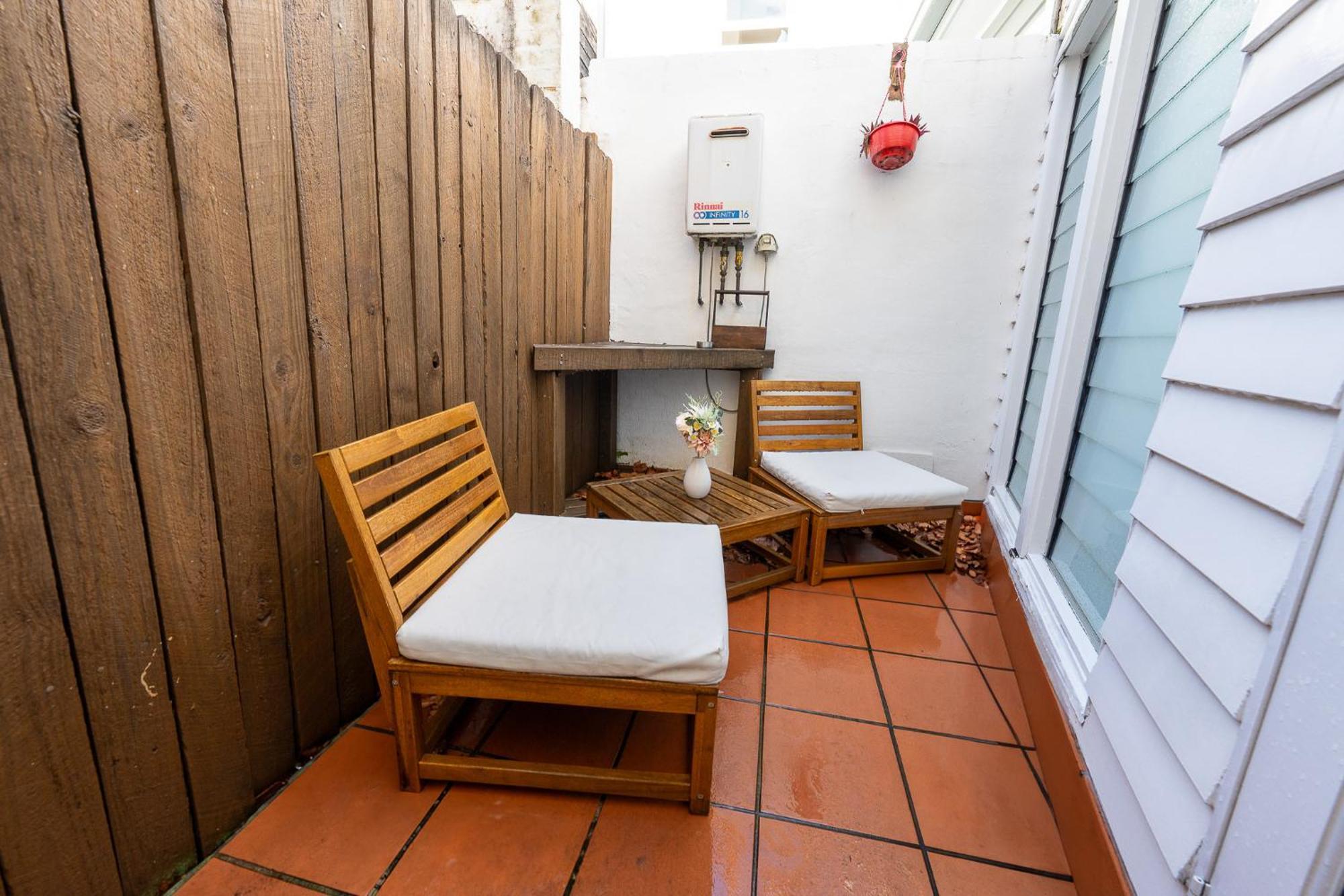 Superb 2 Bedroom House Woolloomooloo Nsw