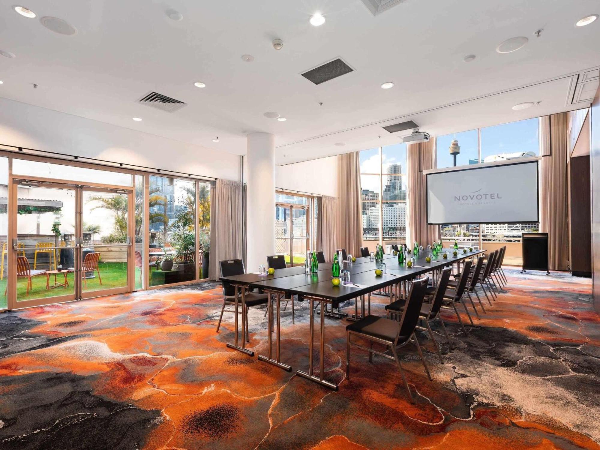 Novotel Darling Harbour Hotel