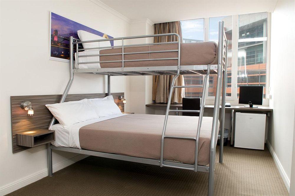 Hotel 28 3*