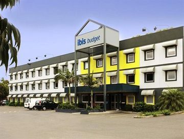 Ibis Budget - Enfield Hotel 3*