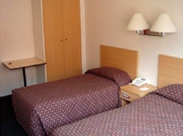 Metro Edgecliff Hotel 3*