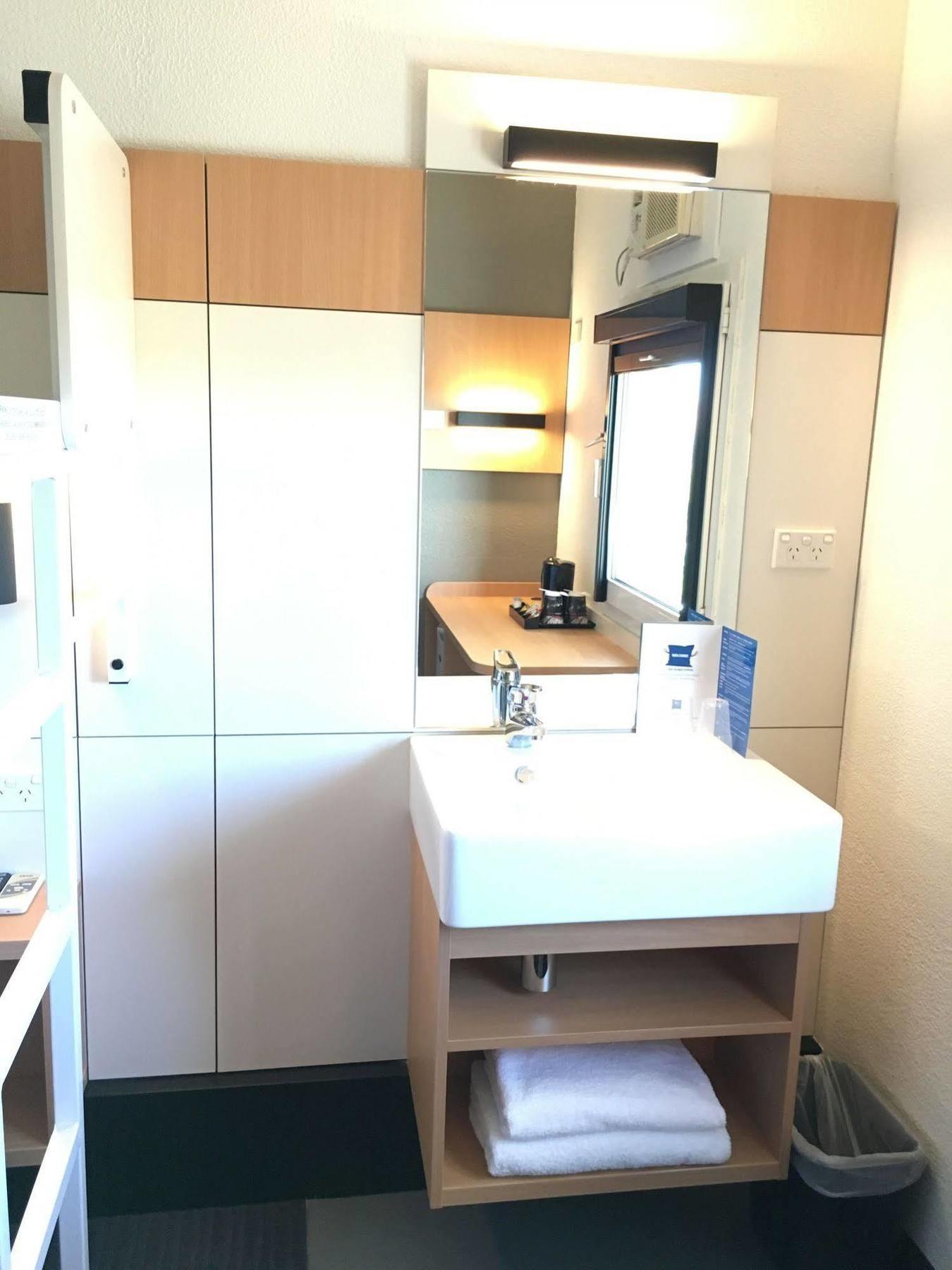Ibis Budget - Enfield